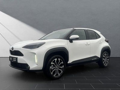 Weiß Neu 2025 Toyota Yaris Hybrid Limousine | 27.450 € (Guter Preis)