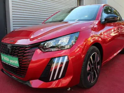 Gebraucht Peugeot 208 Allure 101 PS (74 kW) 2024 Rot Kleinwagen