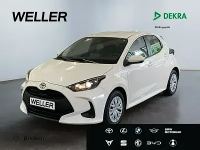 Gebraucht Toyota Yaris Hybrid Business Edition 116 PS (85 kW) 2025 Weiß Kleinwagen