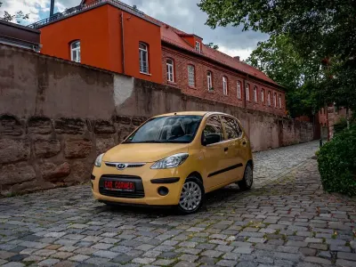 Gebraucht Hyundai i10 Edition+ 67 PS (49 kW) 2009 Gelb Kleinwagen