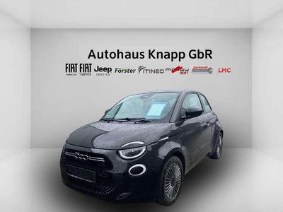 Colore esterno (onyx schwarz) Gebraucht 2022 Fiat 500e Icon Limousine | 21.900 € (Etwas zu teuer)