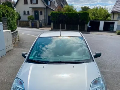 Gebraucht Ford Fiesta 79 PS (58 kW) 2003 Grau Kleinwagen