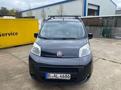 Second-hand Fiat Qubo Active 73 CP (53 kW) 2011 Negru Monovolum