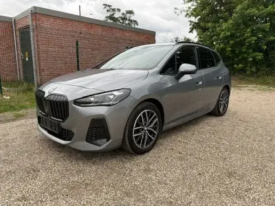 Gebraucht BMW 218 Active Tourer M Sport 136 PS (100 kW) 2023 Grau Van / Kleinbus