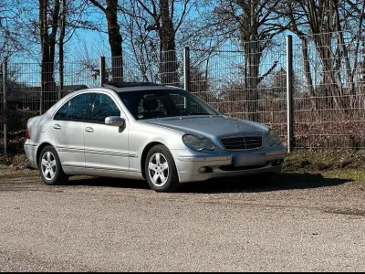 Gebraucht Mercedes C200 163 PS (119 kW) 2003 Silber Limousine