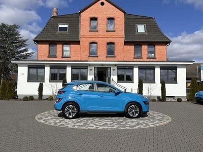 Gebraucht Hyundai Kona Select 100 kW (136 PS) 2023 Blau SUV