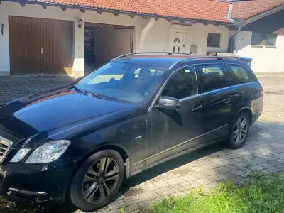 Gebraucht Mercedes E220 170 PS (125 kW) 2010 Schwarz Kombi