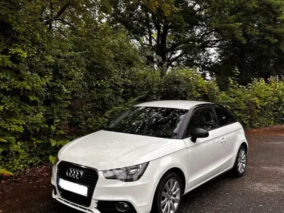 Gebraucht Audi A1 90 PS (66 kW) 2012 Weiß Kleinwagen