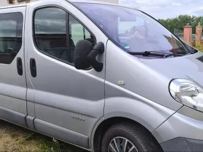 Gebraucht Renault Traffic 150 PS (110 kW) 2011 Silber Van / Kleinbus