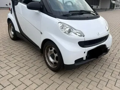 Gebraucht Smart ForTwo Coupé Pure 61 PS (44 kW) 2011 Weiß Coupé