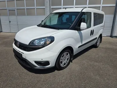 Gebraucht Fiat Doblò 105 PS (77 kW) 2022 Colore esterno (weiß) Van / Kleinbus