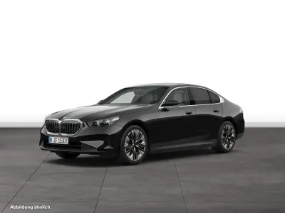 Gebraucht BMW 550e 489 PS (359 kW) 2025 Schwarz Limousine