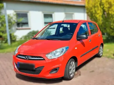 Gebraucht Hyundai i10 Classic 69 PS (50 kW) 2012 Rot Kleinwagen