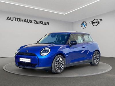 Second-hand Mini Cooper Classic 135 kW (184 CP) 2025 Albastru Hatchback