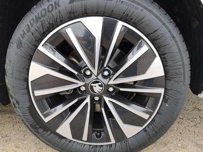 Nuova Skoda Superb Selection 220 CV (161 kW) 2025 Argento Station wagon