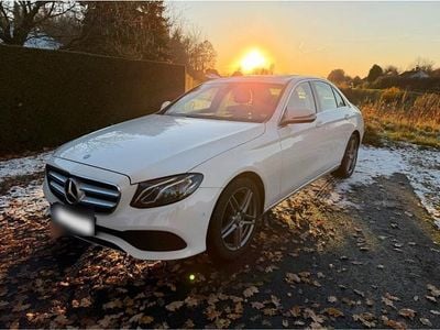 Gebraucht Mercedes E220 Avantgarde 194 PS (142 kW) 2016 Weiß Limousine