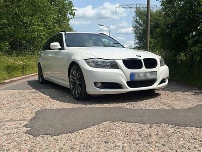 Gebraucht BMW 325 211 PS (155 kW) 2010 Weiß Kombi