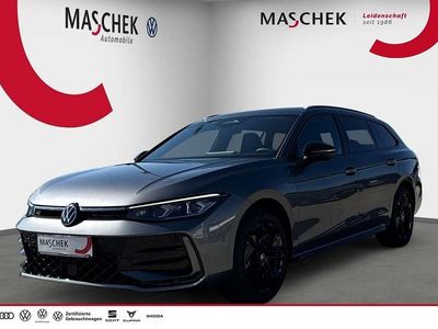 Nuova VW Passat R-line 150 CV (110 kW) 2025 Grigio Berlina