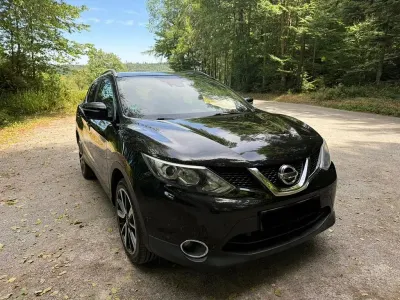 Gebraucht Nissan Qashqai 360º 116 PS (85 kW) 2015 Schwarz SUV