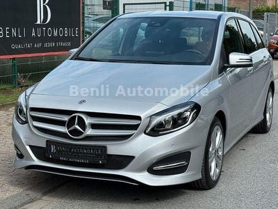 Gebraucht Mercedes B200 Urban 156 PS (114 kW) 2017 Silber Van / Kleinbus