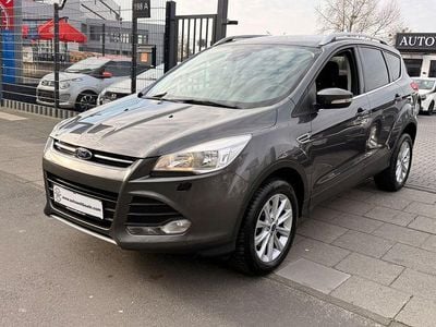 Gebraucht Ford Kuga Titanium 150 PS (110 kW) 2016 Grau SUV