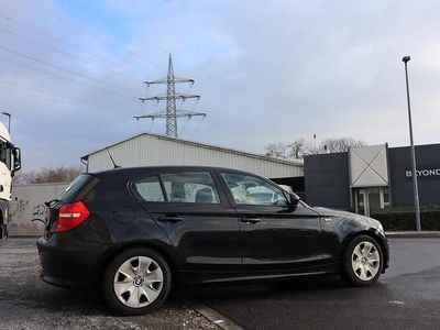 Gebraucht BMW 116 120 PS (88 kW) 2010 Schwarz Kleinwagen