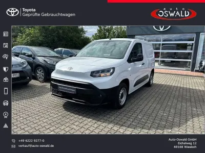 Gebraucht Toyota Proace City City 102 PS (75 kW) 2024 Weiß Van / Kleinbus