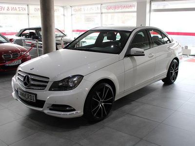 Gebraucht Mercedes C220 Avantgarde 170 PS (125 kW) 2013 Polarweiss Limousine