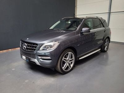 Tenoritgrau metalliclack Gebraucht 2013 Mercedes ML350 AMG SUV | 20.950 € (Fairer Preis)