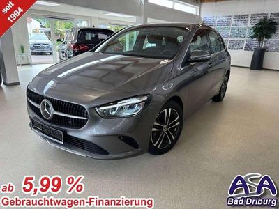 Gebraucht Mercedes B180 Advanced 136 PS (100 kW) 2024 Mountaingrau metallic Van / Kleinbus