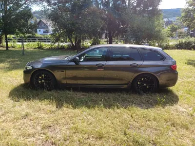 Gebraucht BMW M550 Performance 379 PS (278 kW) 2013 Braun Limousine