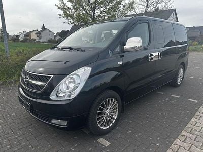 Second-hand Hyundai H-1 Premium 170 CP (125 kW) 2011 Negru Monovolum