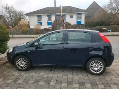 Gebraucht Fiat Punto 69 PS (50 kW) 2018 Blau Kleinwagen