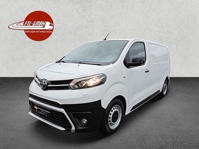 Weiß Gebraucht 2021 Toyota Proace Van / Kleinbus | 13.900 € (Guter Preis)