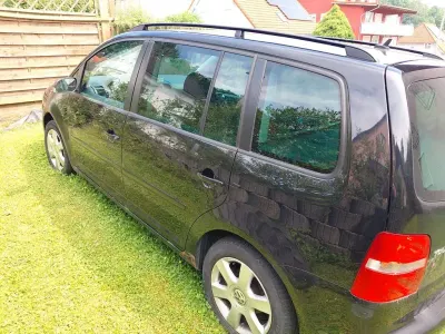 Gebraucht VW Touran Trendline 140 PS (102 kW) 2006 Schwarz Van / Kleinbus