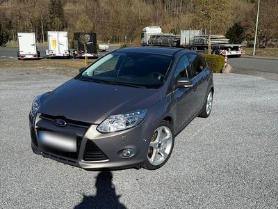 Usata Ford Focus Titanium 182 CV (133 kW) 2012 Marrone Berlina