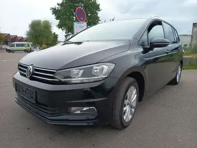 Gebraucht VW Touran Comfortline 150 PS (110 kW) 2016 Schwarz Van / Kleinbus