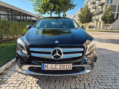 Gebraucht Mercedes GLA200 Urban 156 PS (114 kW) 2016 Schwarz SUV