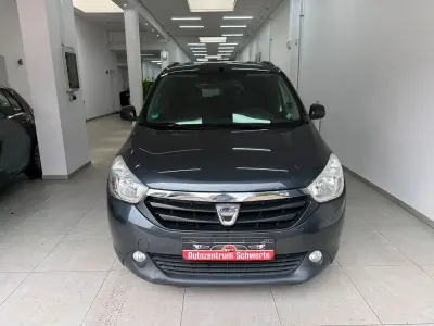 Gebraucht Dacia Lodgy Lauréate 116 PS (85 kW) 2015 Grau Van / Kleinbus