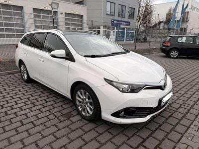 Gebraucht Toyota Auris Design 111 PS (81 kW) 2015 Weiß Kombi