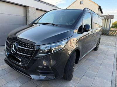 Usata Mercedes V300 AMG 237 CV (174 kW) 2024 Grigio Monovolume