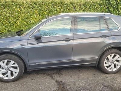 Grau Gebraucht 2020 VW Tiguan Elegance SUV | 25.200 € (Guter Preis)