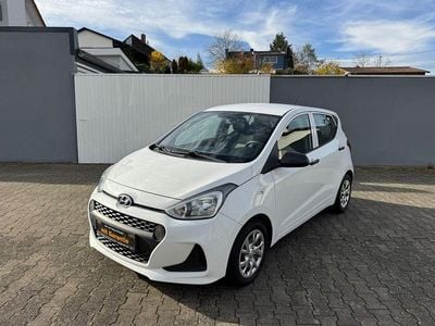 Weiß Gebraucht 2017 Hyundai i10 Classic Kleinwagen | 5.499 € (Fairer Preis)