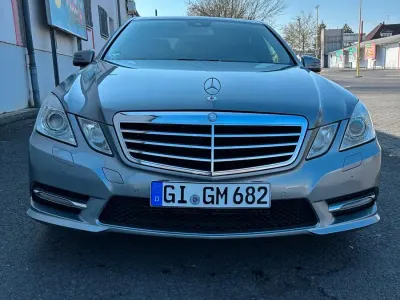 Gebraucht Mercedes E220 Avantgarde 170 PS (125 kW) 2013 Grau Limousine