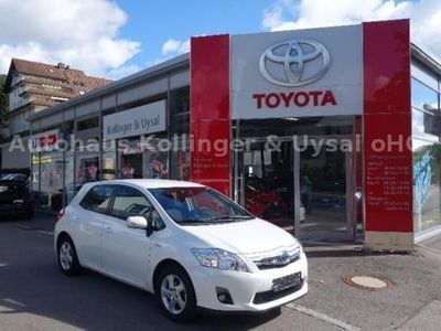 Weiß metallic Gebraucht 2011 Toyota Auris Life Limousine | 10.990 €