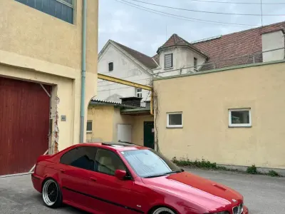 Gebraucht BMW 530 M Sport 193 PS (141 kW) 2001 Rot Limousine
