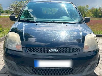 gebraucht Ford Fiesta 1,3 44 kW Blues Blues