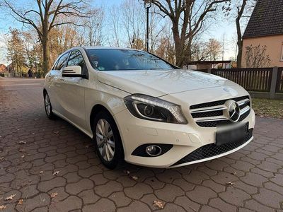 Gebraucht Mercedes A180 120 PS (88 kW) 2012 Weiß Kombi