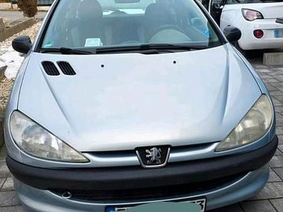 Gebraucht Peugeot 206 60 PS (44 kW) 2001 Andere farben Kleinwagen