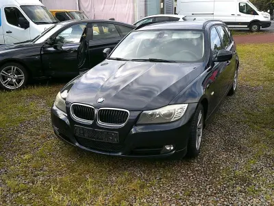 Gebraucht BMW 320 Sport Line 184 PS (135 kW) 2012 Schwarz Kombi